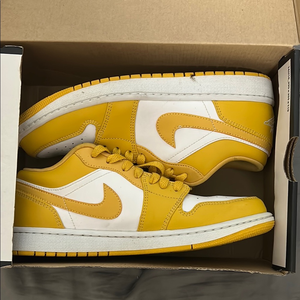 Jordan Men's Shoes Yellow and White